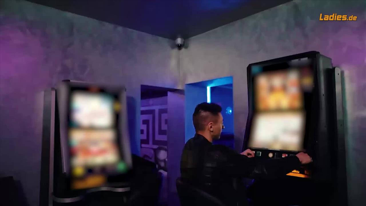 [advert name]