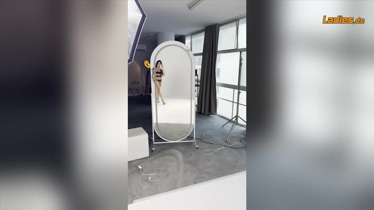 [advert name]